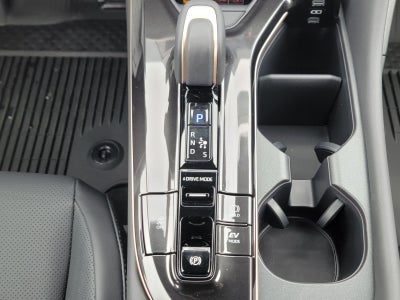 2025 Toyota Toyota Crown Signia Limited