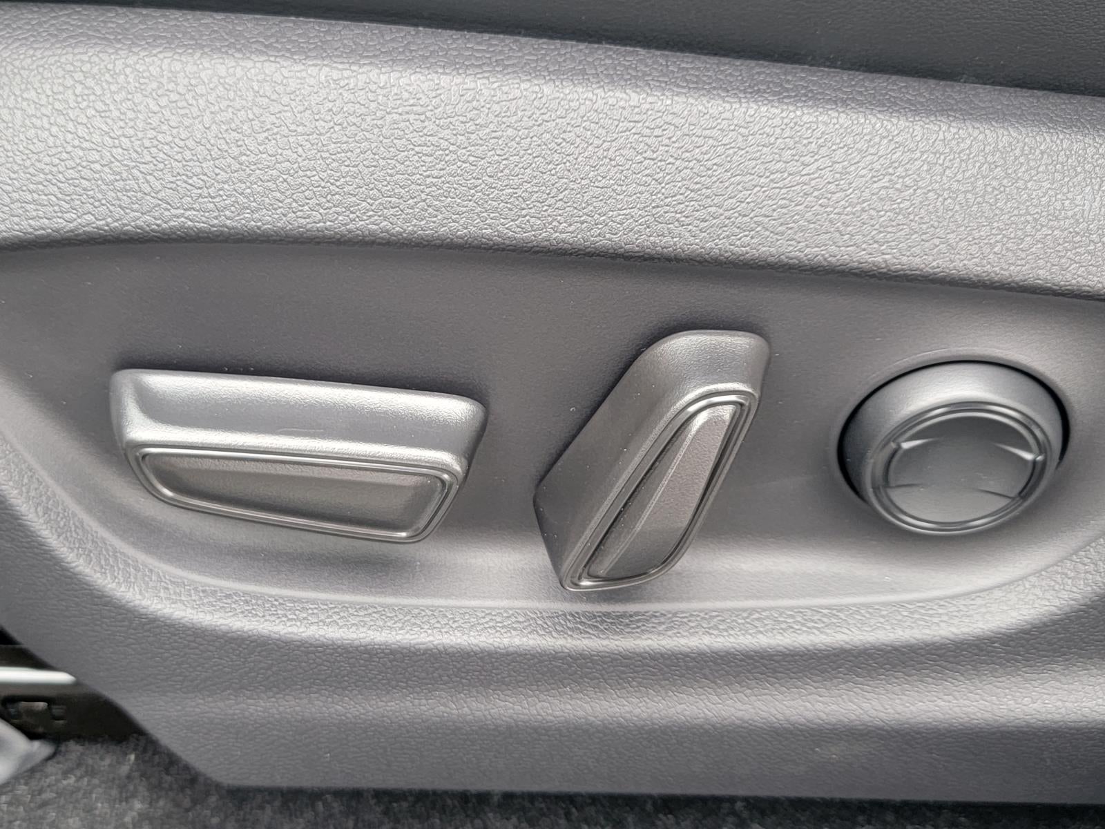 2025 Toyota Toyota Crown Signia Limited