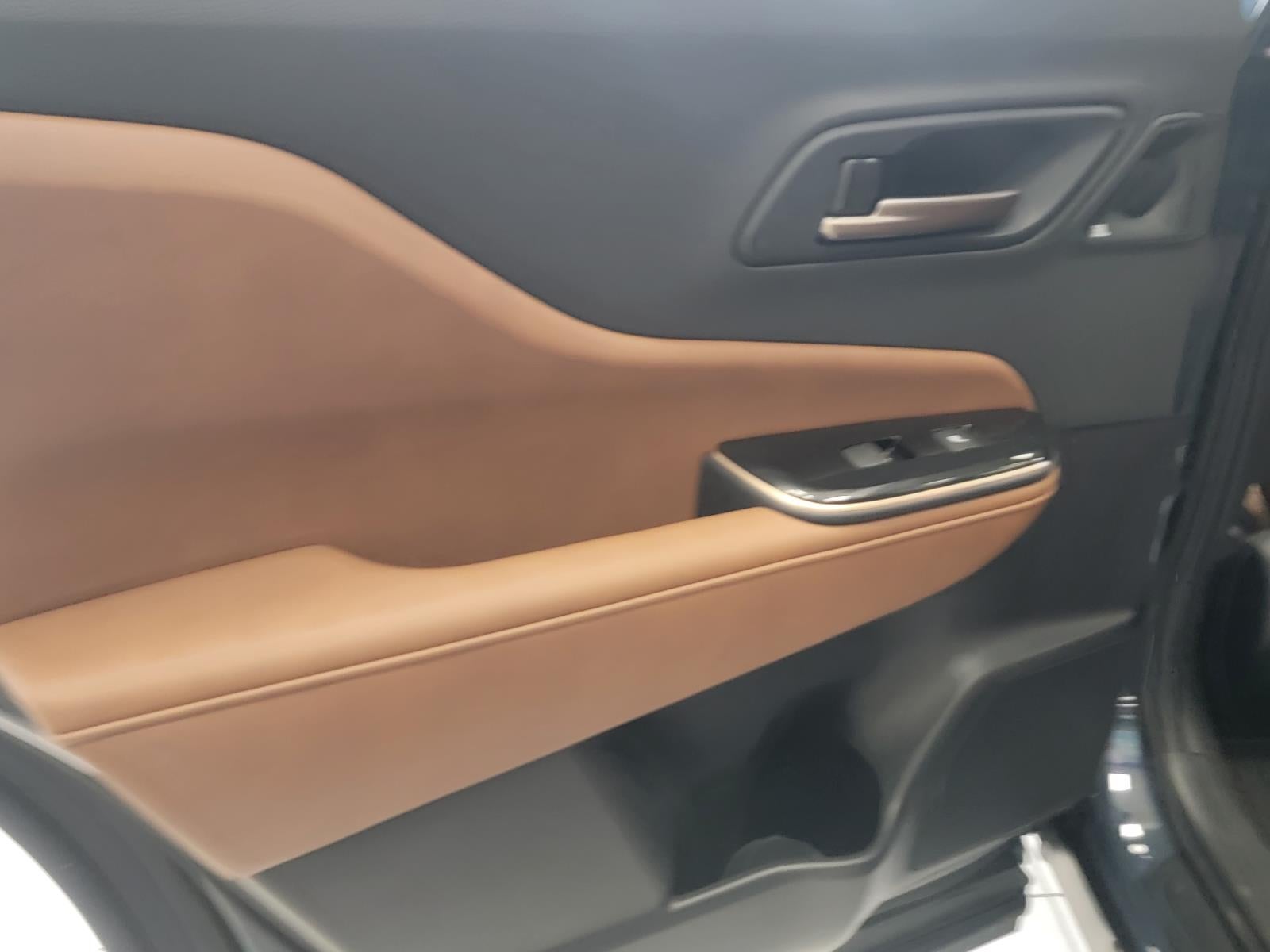 2025 Toyota Toyota Crown Signia Limited