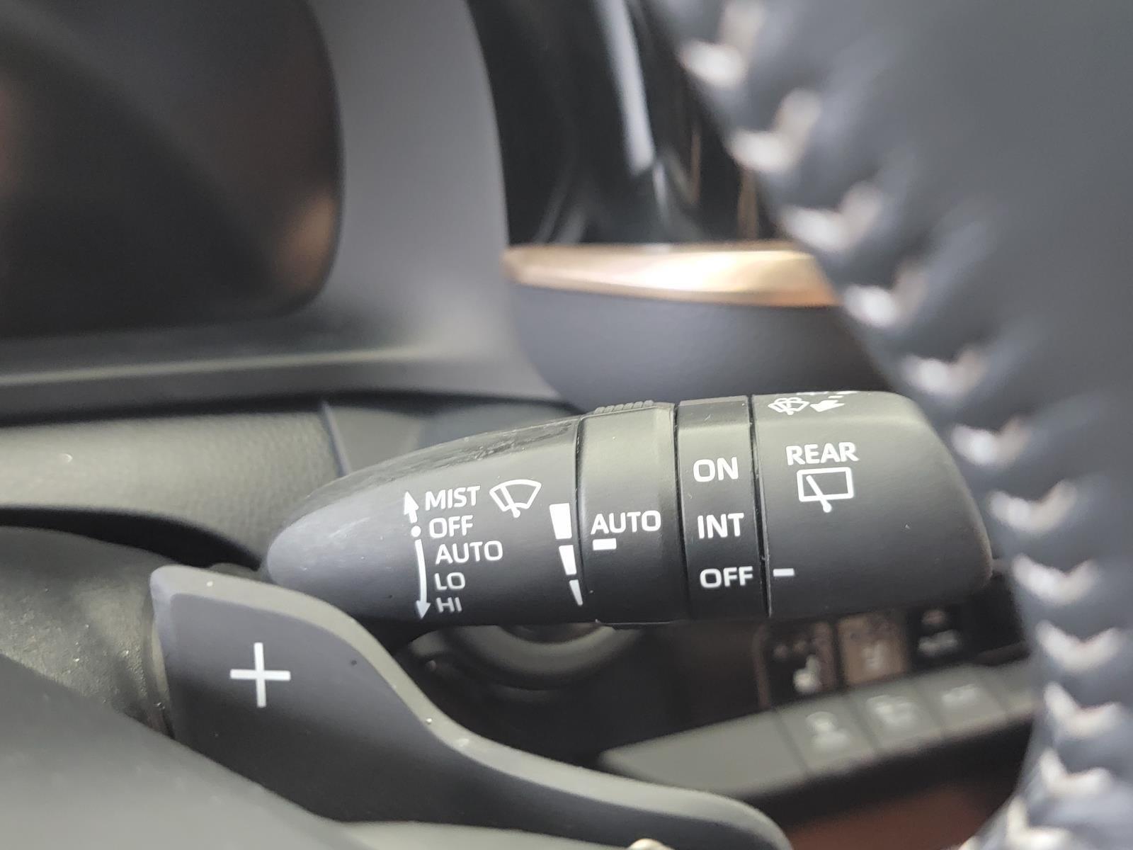 2025 Toyota Toyota Crown Signia Limited