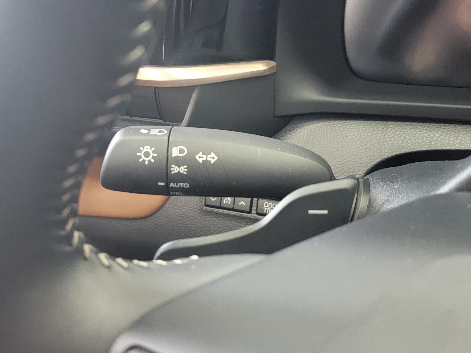 2025 Toyota Toyota Crown Signia Limited