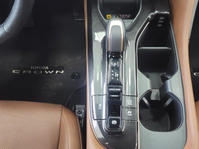 2025 Toyota Toyota Crown Signia Limited