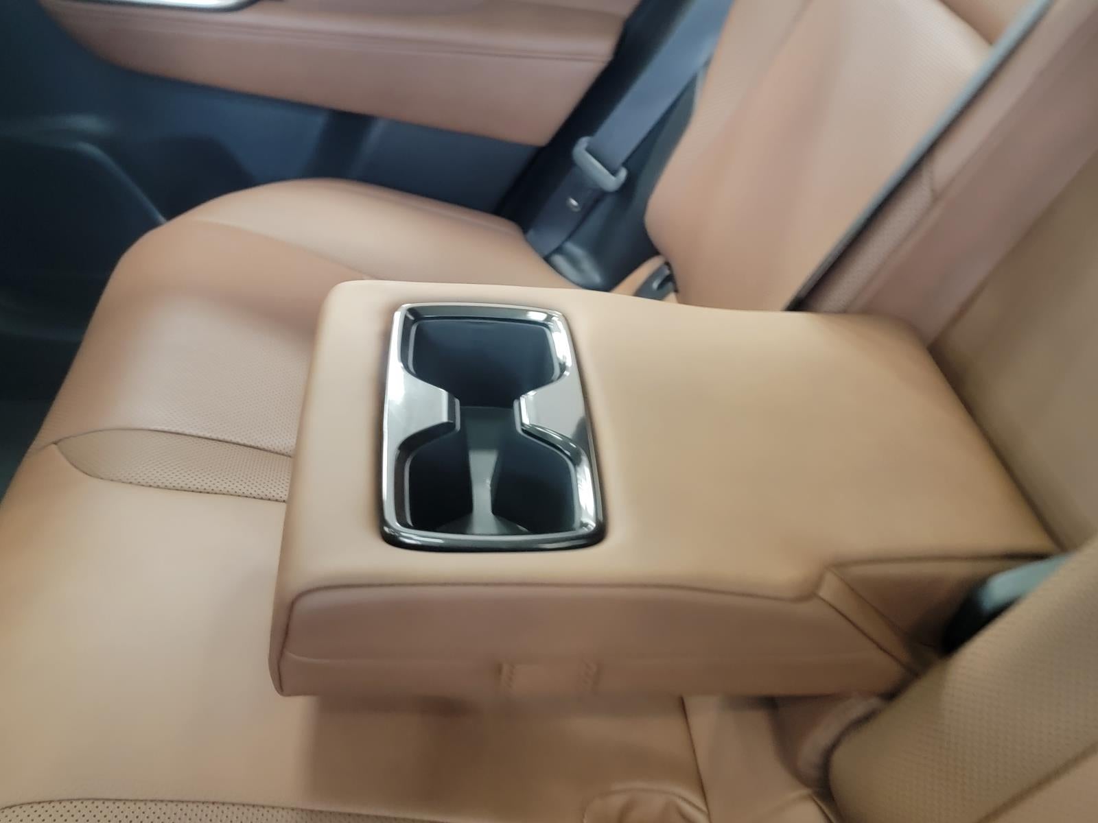 2025 Toyota Toyota Crown Signia Limited