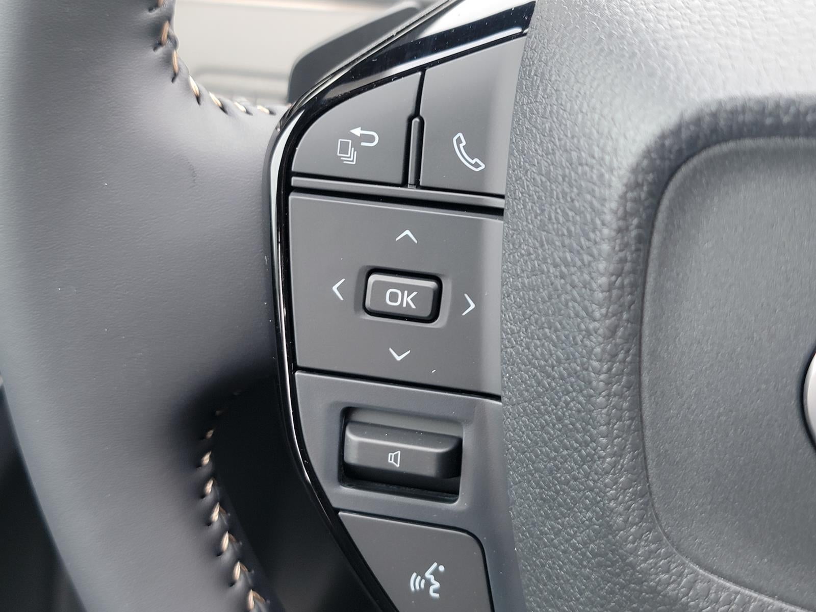 2026 Toyota bZ Woodland Base